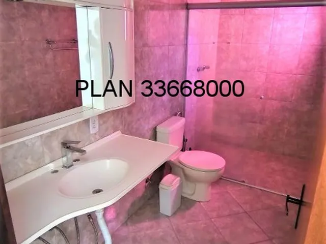 Imagem 8: Excelente casa térrea com um pátio amplo