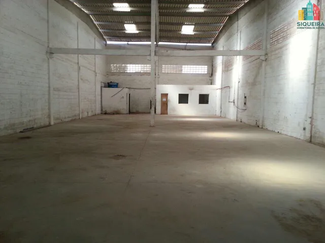 Imagem 4: SIQUEIRA ALUGA: GALPÃO COMERCIAL DE 420m² EM PORTA LARGA