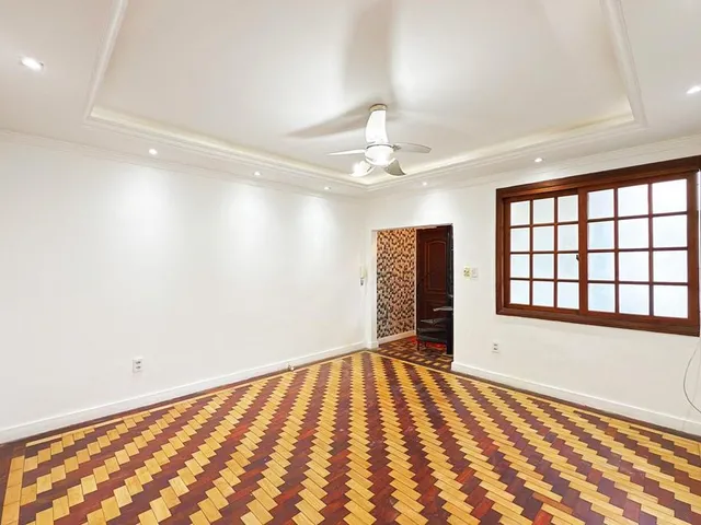 Imagem 3: Cobertura À Venda na Cidade Baixa, Porto Alegre, 3 Suítes, 210M², Sacadas e Espaço Gourmet