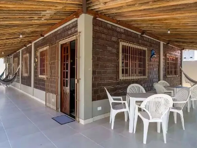 Imagem: Casa 4 Qtos em terreno de 422m² ao lado
