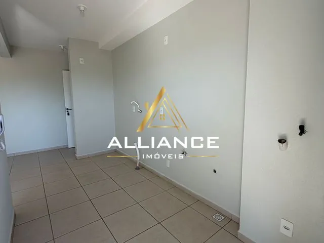 Imagem 6: APARTAMENTO Apartamento com 2 dormitórios