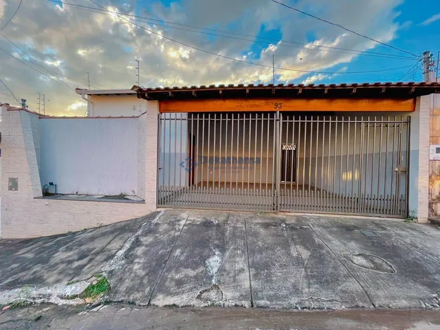 Imagem: CASA RESIDENCIAL em ALFENAS - MG, RESIDENCIAL