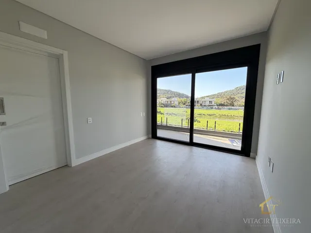 Imagem 10: CASA DE ALTO PADRÃO COM 4 SUÍTES À VENDA NO RESERVA DA PEDRA – PEDRA BRANCA