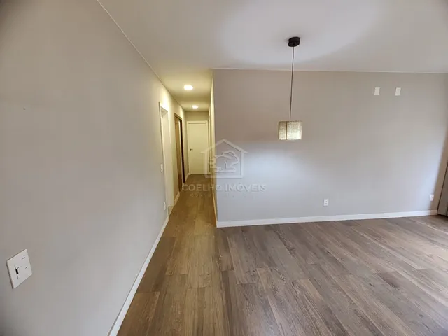 Imagem 3: APARTAMENTO 3 QUARTOS SENDO 01 SUÍTE NA SQN 403 SEM ELEVADOR E SEM VAGA DE GARAGEM