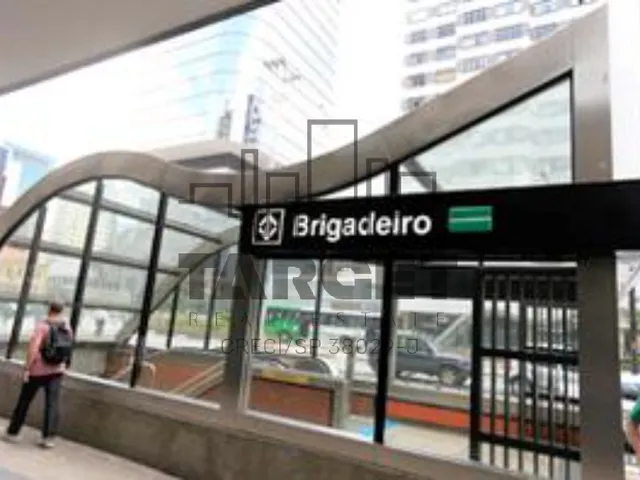 Imagem 7: Conjunto Comercial Mobiliado na Paulista com 350m² em Edifício Moderno