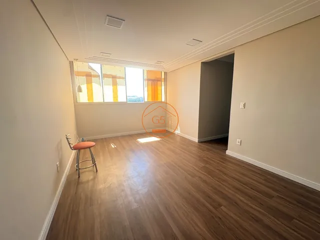 Imagem: O apartamento possui 3 Dormitórios, 1 Suíte, 3 Banheiros,