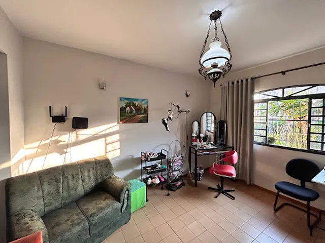 Imagem 2: Casa com 3 dormitórios à venda, 241 m² por R$ 950.000,00 - Centro - Patos de Minas/MG
