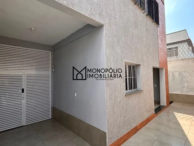 Imagem 2: Casa à Venda com 3 Quartos e Suíte