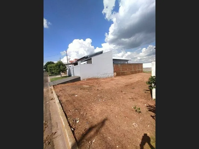 Imagem 10: Terreno a venda Pérola PR rua Joaquim Pedro de Carvalho jardim Ypê