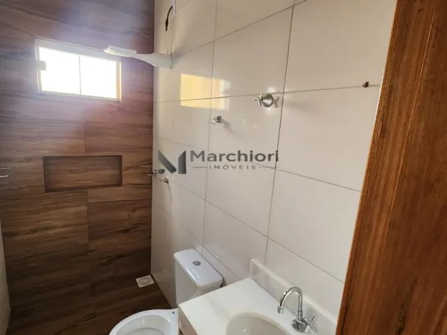 Imagem 2: Casa 2 Quartos com Suíte em Condomínio Fechado