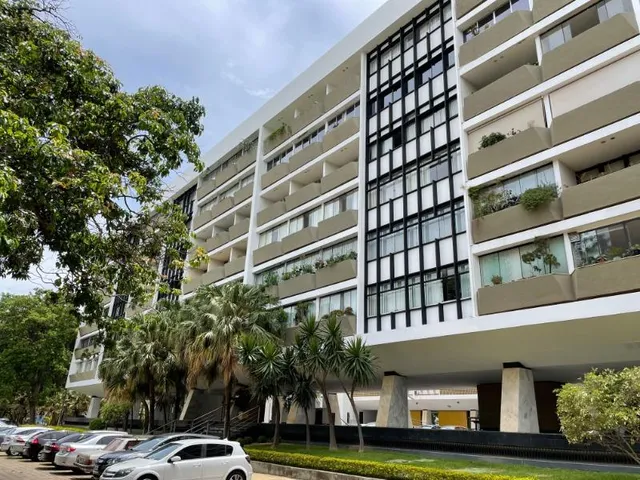 Imagem 14: VENDA - SQS 316 - APARTAMENTO DE CANTO - 247 M² - 4 QUARTOS - 2 SUÍTES - NASCENTE