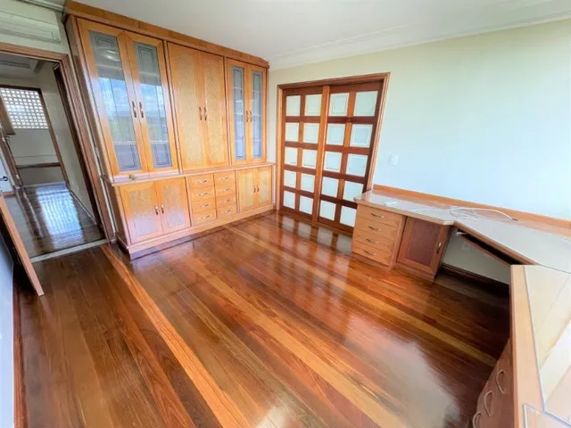 Imagem 9: VENDA - SQS 316 - APARTAMENTO DE CANTO - 247 M² - 4 QUARTOS - 2 SUÍTES - NASCENTE