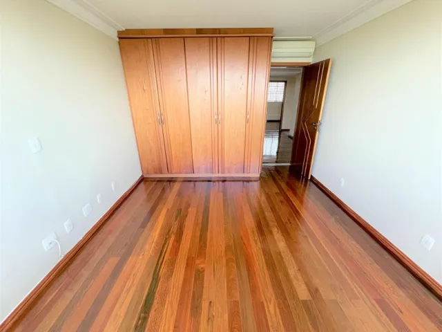 Imagem 12: VENDA - SQS 316 - APARTAMENTO DE CANTO - 247 M² - 4 QUARTOS - 2 SUÍTES - NASCENTE