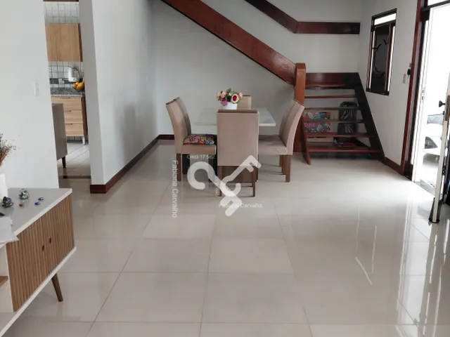Imagem 8: ESTRADA DO COCO, Abrantes. Duplex composto de 4 quartos sendo 1 suíte superior e 1