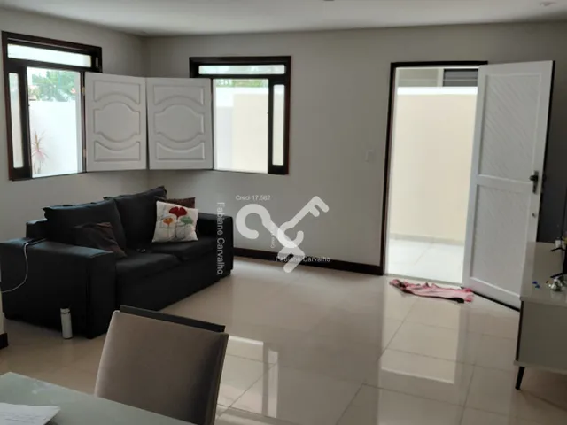 Imagem 4: ESTRADA DO COCO, Abrantes. Duplex composto de 4 quartos sendo 1 suíte superior e 1