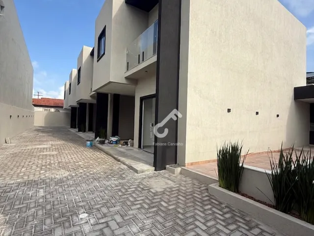 Imagem: JOCKEY, Lauro de Freitas. Duplex NOVOS com