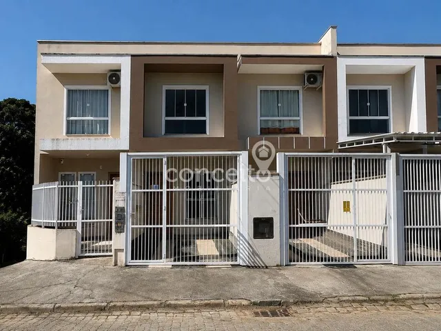 Imagem: A casa possui 2 Dormitórios, 2 Banheiros, 75m² de Área,