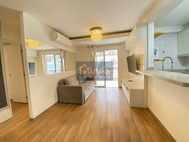 Imagem: O apartamento possui 2 Dormitórios, 1 Suíte, 2 Banheiros,