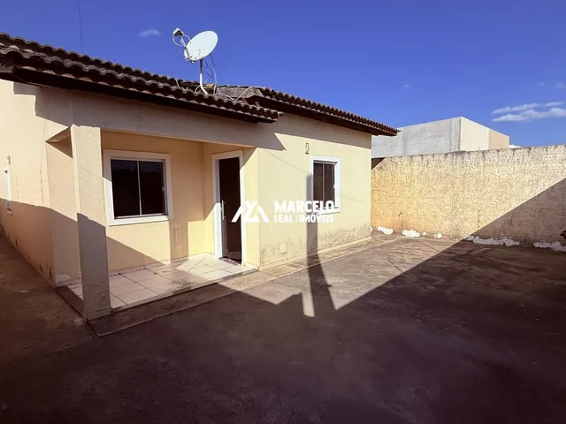 Imagem 2: Vendo casa térrea solta com 3/4 sendo 01 suíte no Bairro Cidade Modelo pronta pr