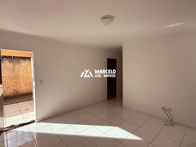 Imagem 15: Vendo casa térrea solta com 3/4 sendo 01 suíte no Bairro Cidade Modelo pronta pr