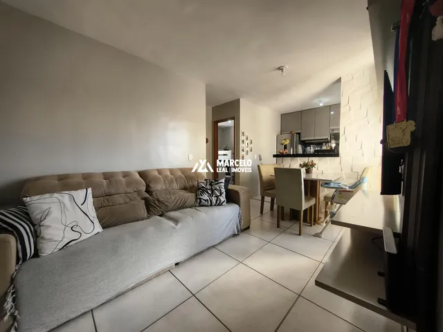 Imagem 14: VENDO apto de 3º andar com excelentes armários planejados na cozinha no Condomín