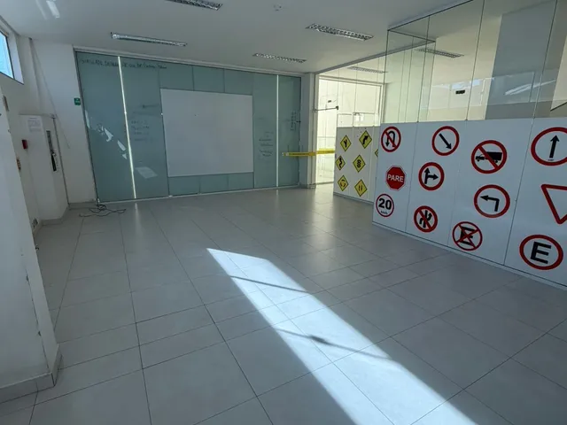Imagem 14: Sala comercial Sala comercial com 3 banheiros