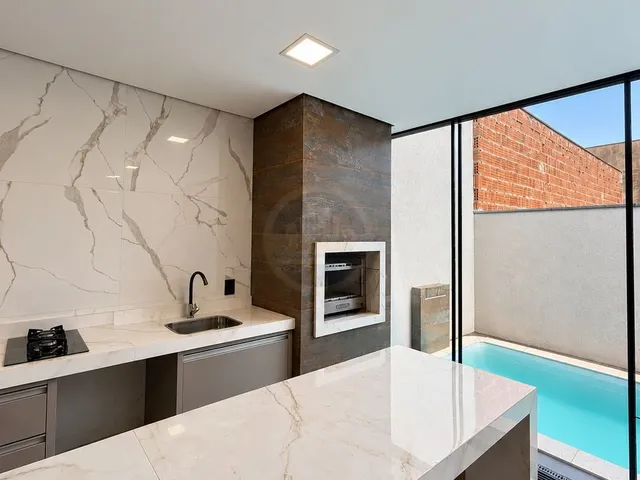 Imagem 9: Casa com piscina