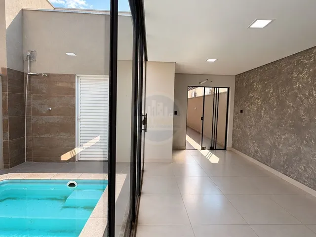 Imagem 11: Casa com piscina