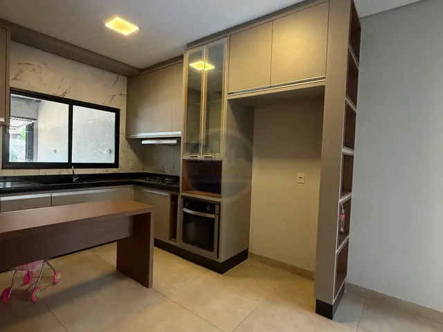 Imagem 15: Casa com piscina