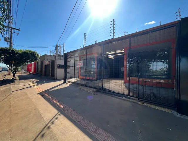 Imagem: 2 CONTAINER COM CASA NOS FUNDOS