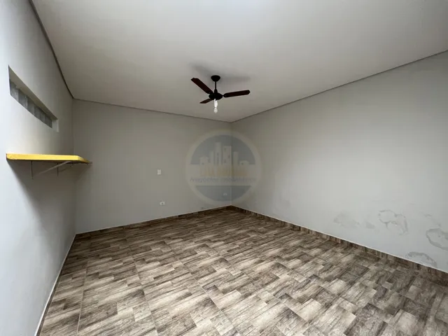 Imagem 2: 2 CONTAINER COM CASA NOS FUNDOS