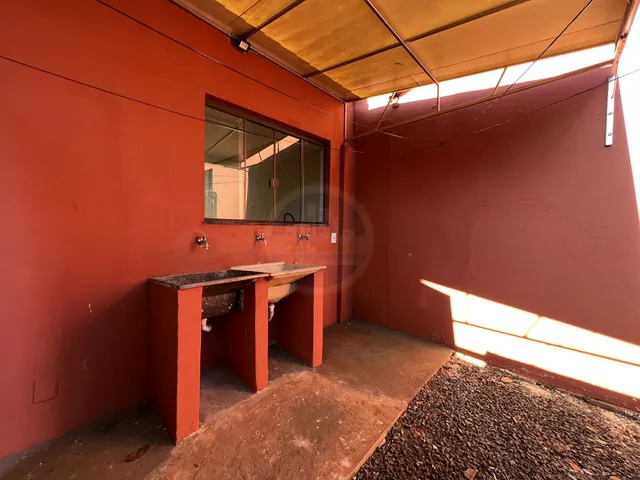 Imagem 13: 2 CONTAINER COM CASA NOS FUNDOS