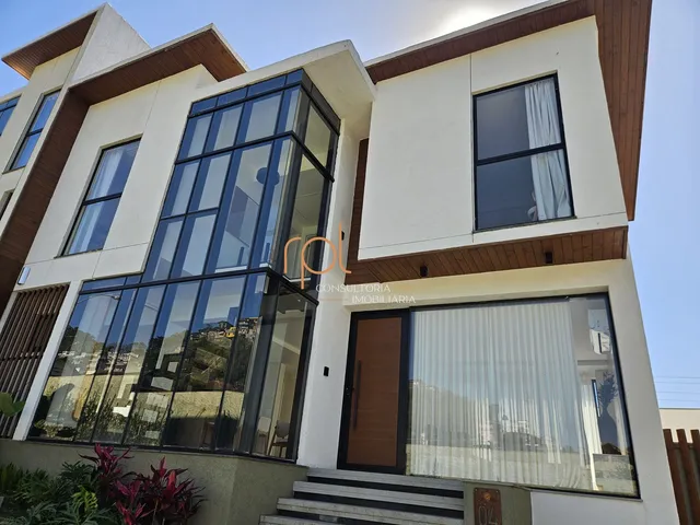 Imagem: Casa em Condomínio à venda em Petrópolis/RJ