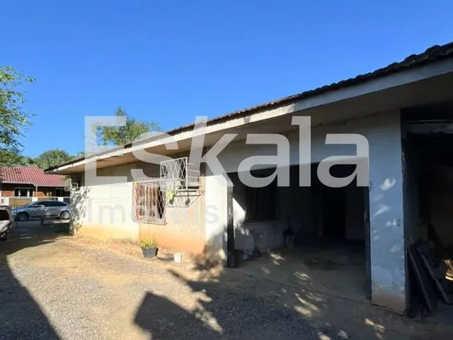 Imagem: Casa Com 03 Quartos e 550m² De Área De