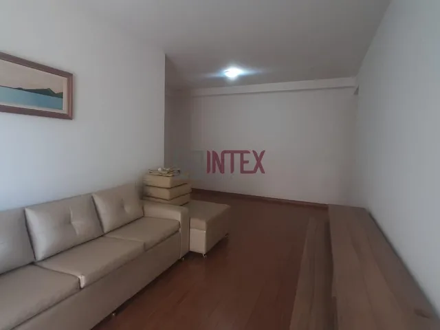 Imagem 9: Apartamento de 80M2 com 2 Quartos e Varanda em Icaraí, Niterói - Condomínio com Piscina e Academia