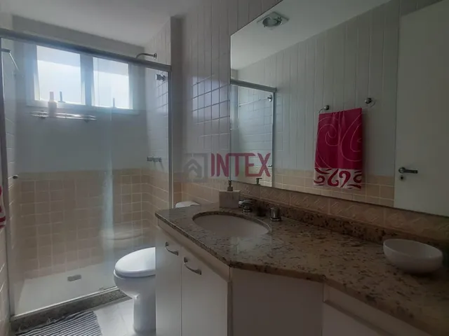 Imagem 6: Apartamento de 80M2 com 2 Quartos e Varanda em Icaraí, Niterói - Condomínio com Piscina e Academia