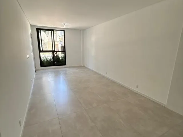 Imagem 3: Apartamento Térreo para Locação Anual no Centro de Balneário Camboriú - 2