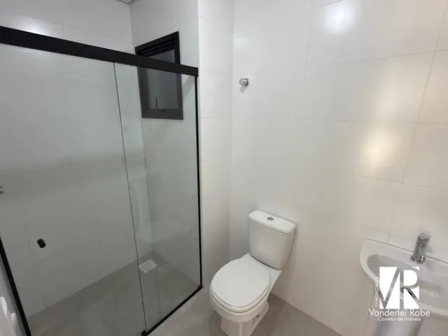 Imagem 2: Apartamento Térreo para Locação Anual no Centro de Balneário Camboriú - 2