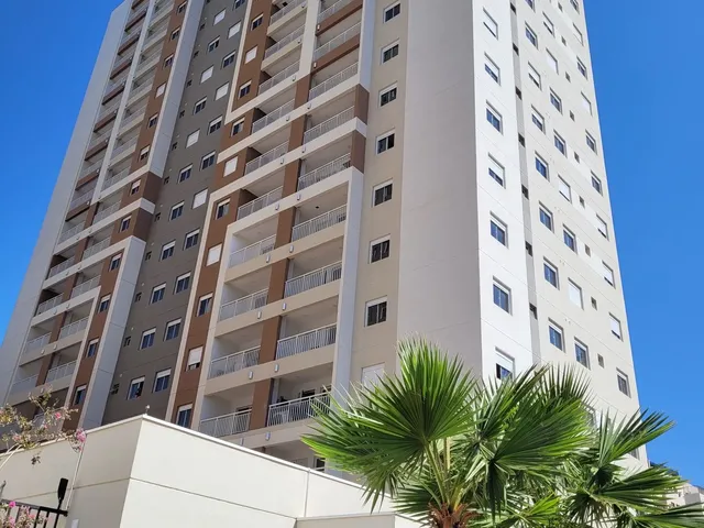 Imagem: O apartamento possui 2 Dormitórios, 1 Suíte, 2 Banheiros,
