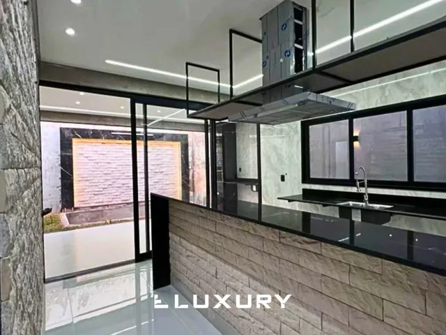 Imagem 5: Casa térrea de alto padrão com piscina e escritório no Residencial Havaí