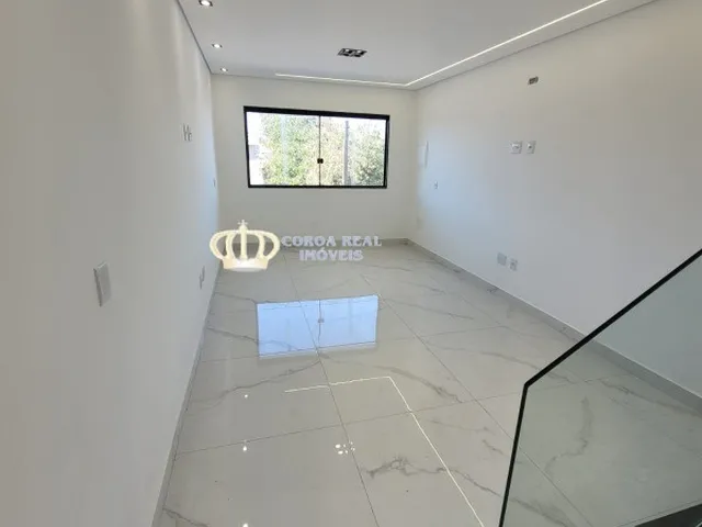 Imagem: Sobrados Novos com 3 Suites e 6 Vagas na