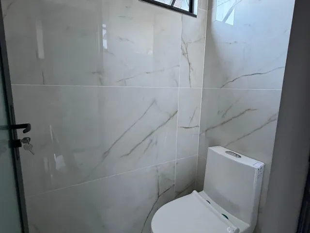 Imagem 11: Casa à venda em Joinville-SC, Atiradores: 3 suítes, 4 banheiros, 2 vagas de garagem