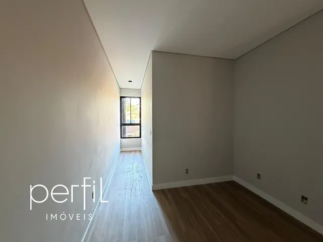 Imagem 10: Casa à venda em Joinville-SC, Atiradores: 3 suítes, 4 banheiros, 2 vagas de garagem