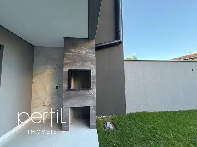 Imagem 5: Casa à venda em Joinville-SC, Atiradores: 3 suítes, 4 banheiros, 2 vagas de garagem
