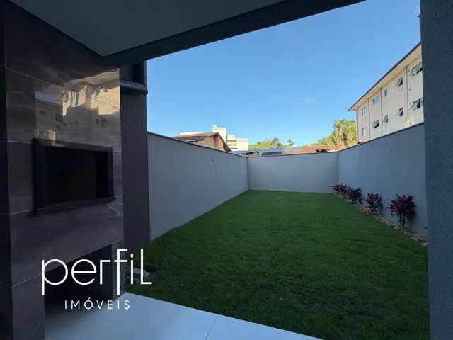 Imagem 9: Casa à venda em Joinville-SC, Atiradores: 3 suítes, 4 banheiros, 2 vagas de garagem