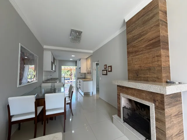 Imagem 9: Casa térrea com 2 dormitórios, sendo 1 suíte, piscina privativa, espaço gourmet e
