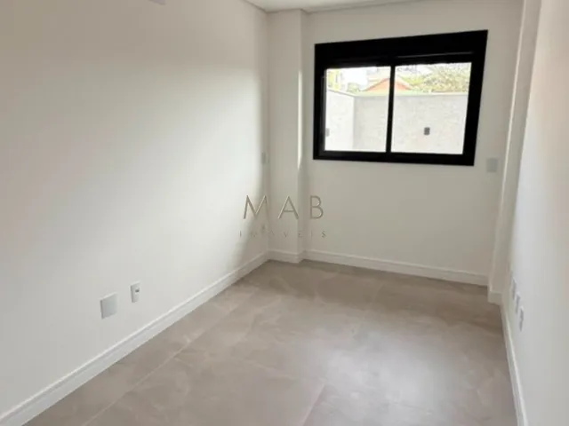 Imagem 5: Apartamento Térreo à Venda com 1 Dormitório, no Saint Humbert Residence, a 80 metros