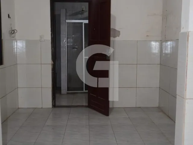 Imagem 7: Casa Triplex na Boca do Rio com 350m², 5 Quartos e 2 Suítes com Hidromassagem