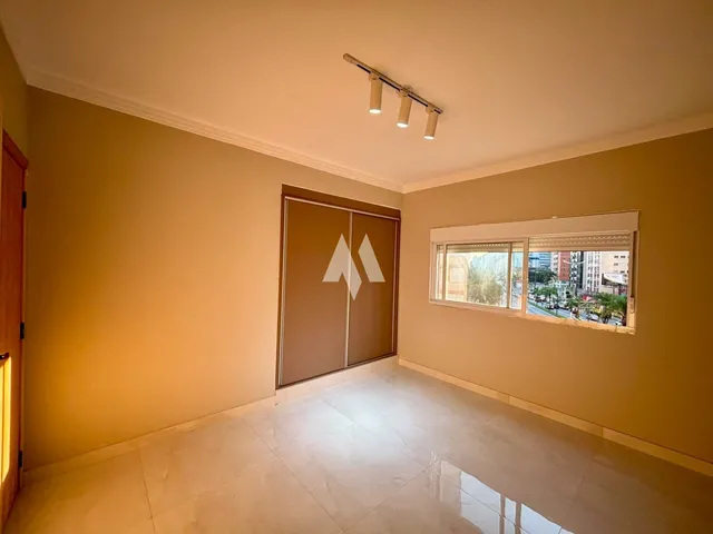 Imagem: Apartamento com 3 quartos, 130 m², aluguel