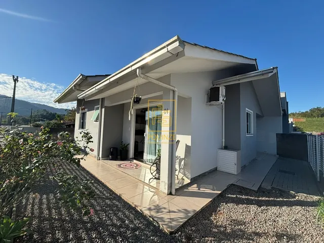 Imagem 11: Casa semi mobiliada com 2 dormitórios no bairro Padre Martinho Stein